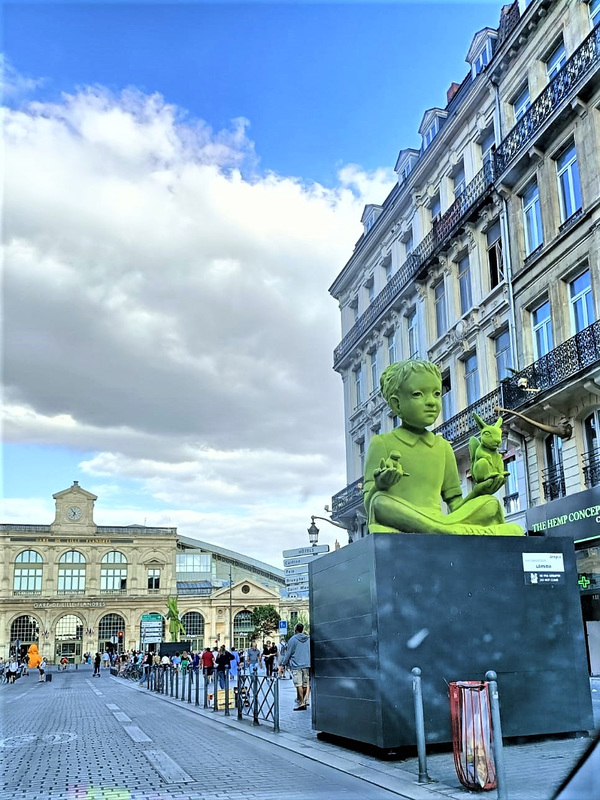 Du coté de la gare Lille flandres.France.