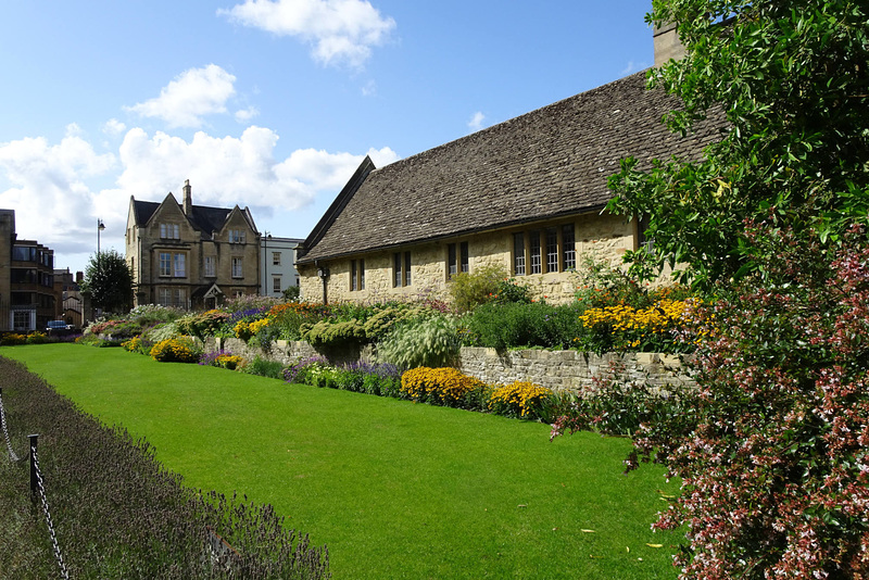 Christ Church War Memorial Gardens