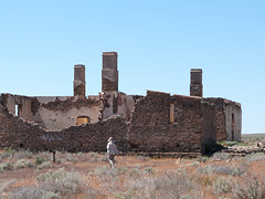 Old Waukaringa Hotel ruins