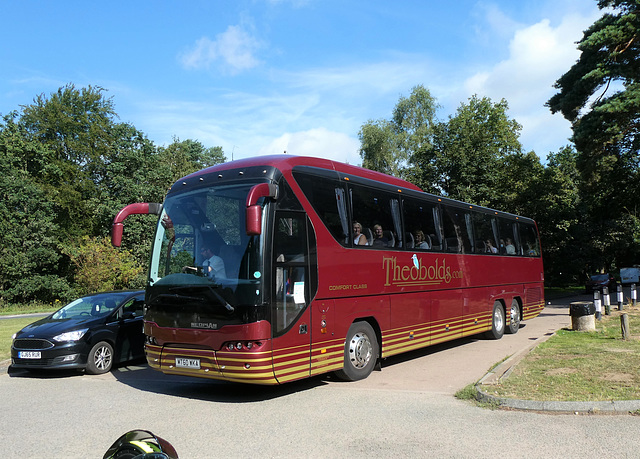 Theobold’s Coaches MT60 WKA at the Barton Mills Picnic Area - 14 Aug 2021 (P1090507) Theobold’s Coaches MT60 WKA at the Barton Mills Picnic Area - 14 Aug 2021 (P1090507)