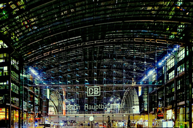 Der größte Etagenbahnhof Europas -  The largest interchange station in Europe