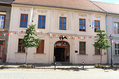"Alte Posthalterei" mit dem Museum der Stadt. Durchgang zwischen Gartenschau und der Hallenschau in der Kirche.