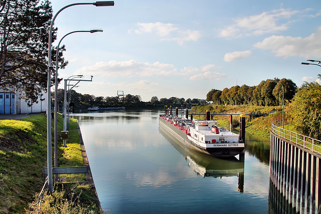 Schleuse Friedrichsfeld, Unterwasser (Voerde) / 5.10.2024