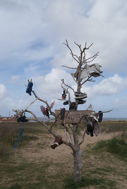 Schuhe - entsorgt oder am Strand vergessen.