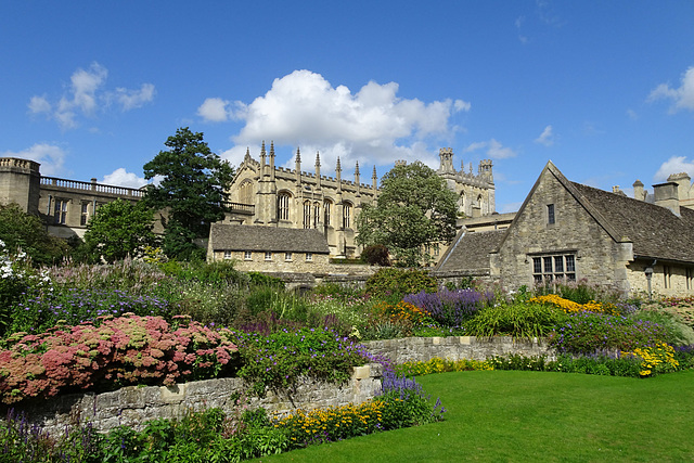 Christ Church War Memorial Gardens