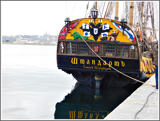 Reflets du Shtandart au port de Saint Malo (35)