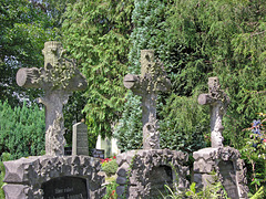 Kreuzgrabstellen auf dem alten Kirchdorfer Friedhof