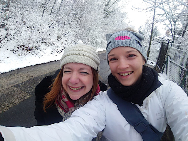 Jo and Marina, Busy with a Selfie