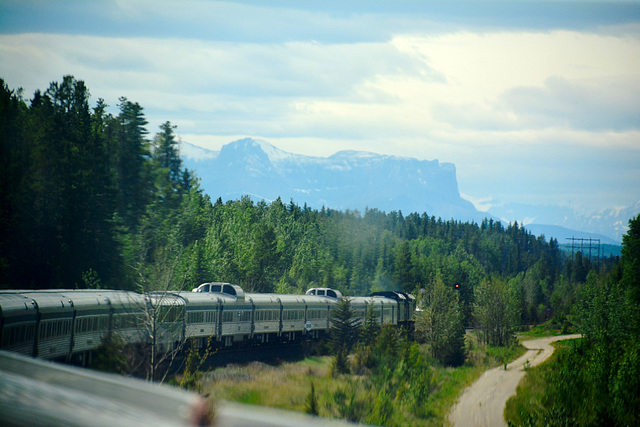 Canada 2016 – The Canadian – First views of the Rocky Mountains