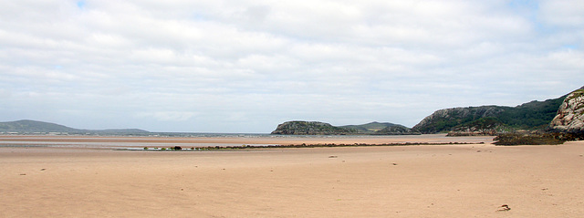 Gruinard Beach (view on black)