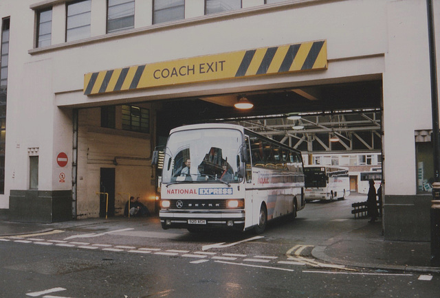 Chenery Travel (National Express contractor) 920 ACH (H64 PDW) in London – 30 Nov 1997 (378-26)