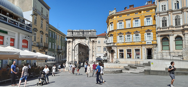 der Sergierbogen in Pula