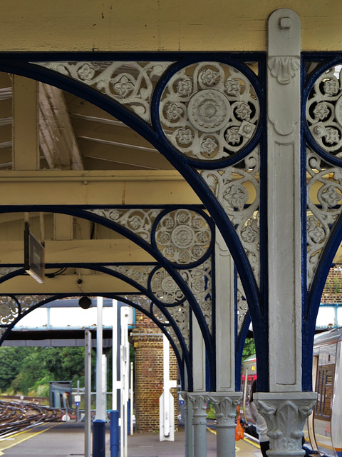 richmond station, london