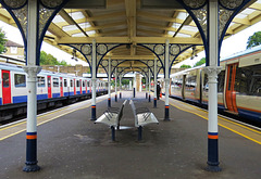 richmond station, london