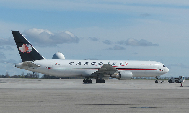 C-FPIJ at Hamilton - 11 May 2019