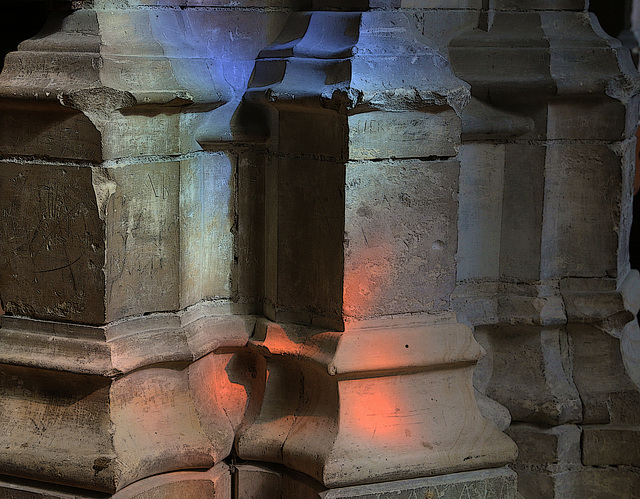 Base d'un pilier de la Cathédrale d'Orléans