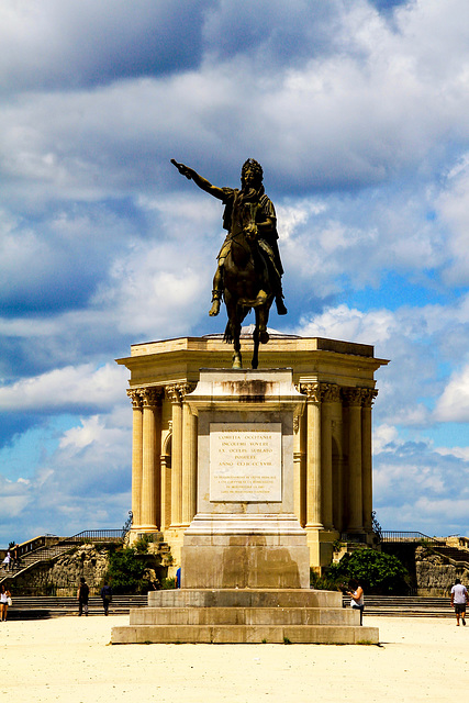 Montpellier: Promenade du Peyrou with monument of  Louis XIV