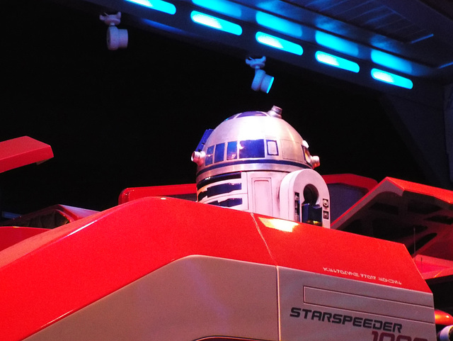 R2D2 in the Star Tours Ride in Disneyland, June 2016