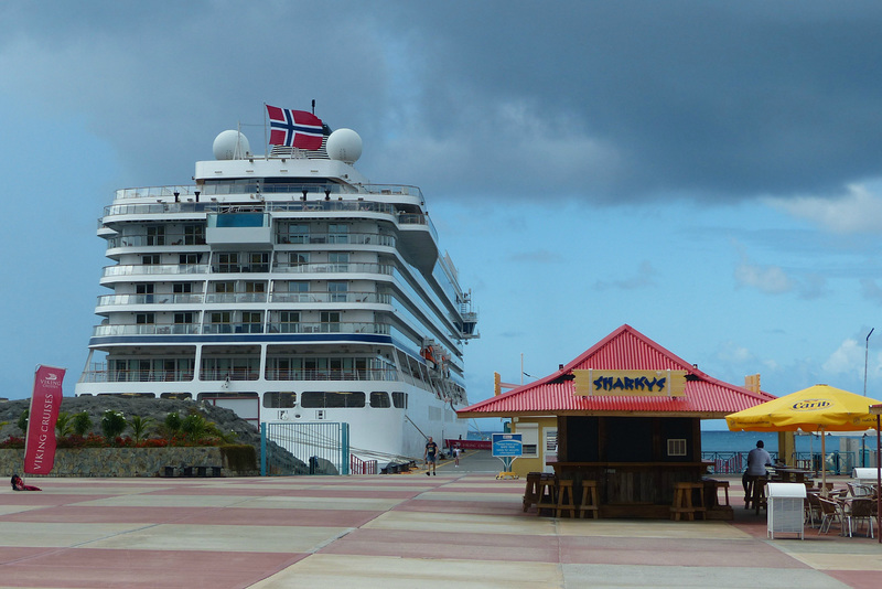 Viking Sea at Philipsburg (4) - 17 March 2019