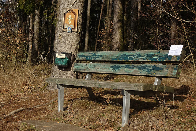 Holy Tidy Bench Monday