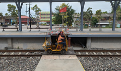 Un petit train pour deux ! / Maintenance trolley for two !