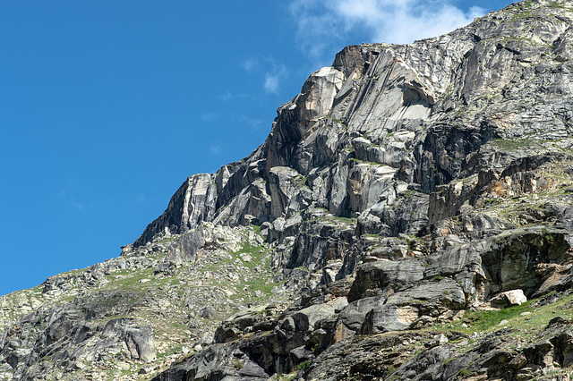 Felsen oberhalb / bei Clapier de Fodan (Bonneval-sur-Arc: La Tralenta - L'Ecot)