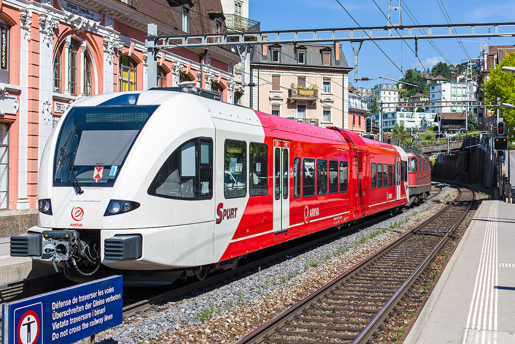 120808 NL-ARRIVA Montreux B