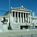 Österreichisches Parlament mit Pallas Athene-Brunnen