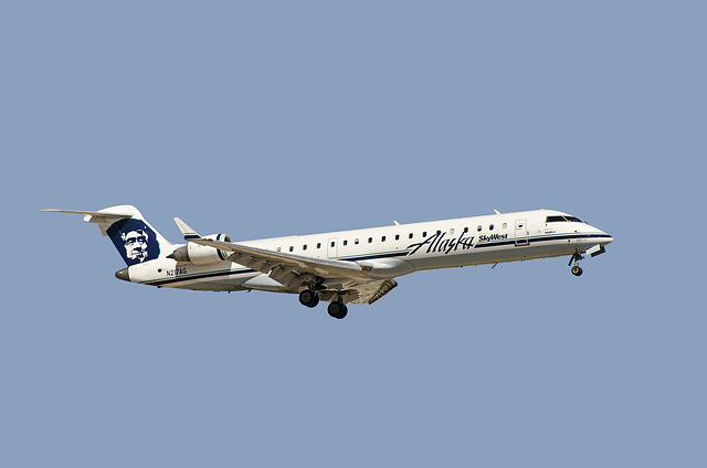 Alaska Airlines Bombardier CL-600 N217AG