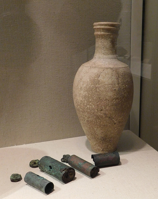 Jar and Amulet Cases in the Metropolitan Museum of Art, September 2021