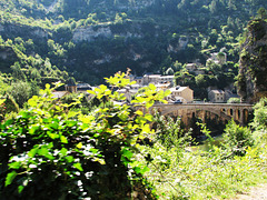 01-ST. Chély du Tarn  (Vue de la Route)