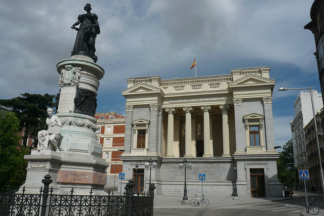 Estatua Maria Cristina De Borbon