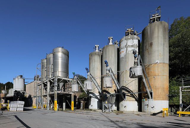 Loading hoppers