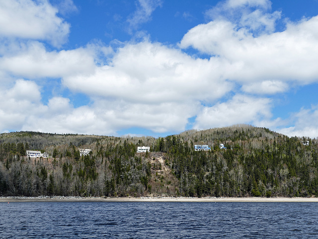 Day 11, homes along Tadoussac cliff