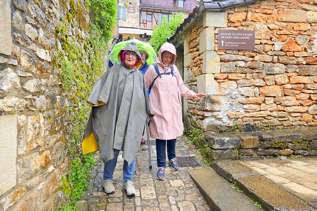 St- Cirq- Lapopie- une semaine dans le Lot sous la pluie journalière !