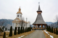 Romania, Maramureș, Wooden Gazebu and New Church in the Moisei Monastery
