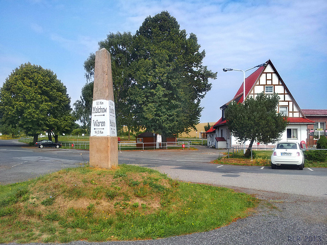 Postmeilensäule bei Sietow