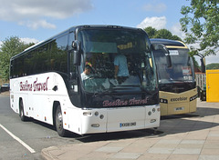 DSCF4299 Bee-Line Travel KX08 OMD at Chieveley Services - 3 Aug 2018