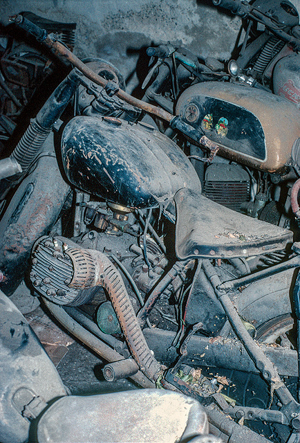 motorcycle archeology - 1936 Puch 800