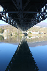Brangues (38) 25 janvier 2016. Le Pont de Groslée. (En face le département de l'ain).