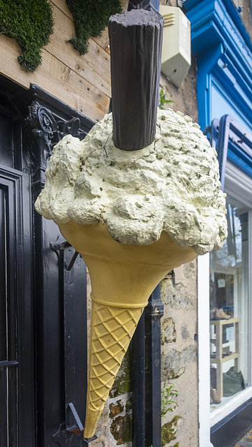 St Andrews, Giant Pokey Hat, South Street