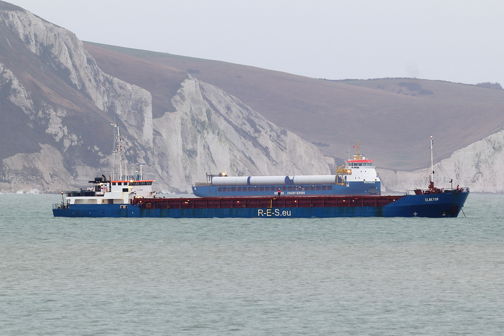 Ship-shipping ship shipping a ship-shipping ship shipping pipes