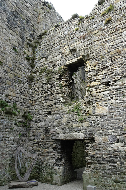 Harp Sculpture At Beaumaris Castle