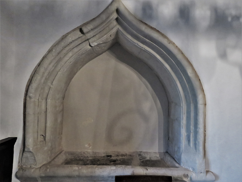 torre abbey, devon, c14 laver in abbot's house