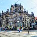 Dresden. Rückseite der Hofkirche mit Übergangsbrücke zum Schloss. ©UdoSm
