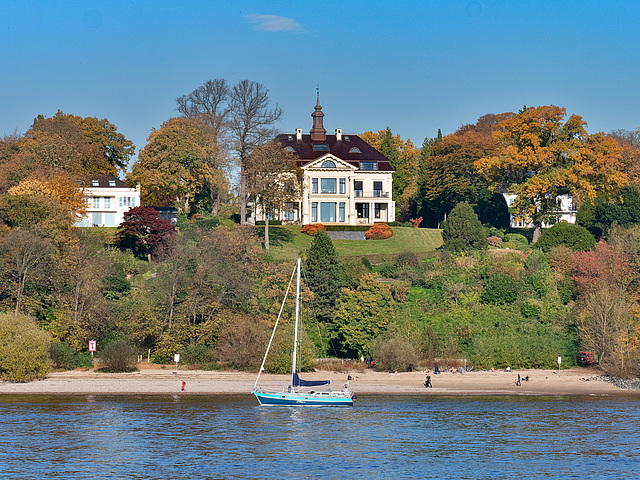 Bilderbuchherbst an der Elbe - Hamburg