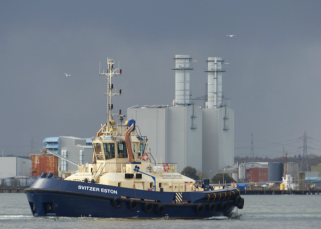 Svitzer Eston at work (3) - 10 January 2016