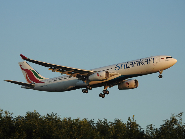 4R-ALQ approaching Heathrow - 15 August 2017