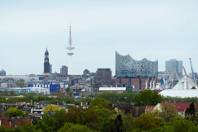 Blick vom Energiebunker Wilhelmsburg...