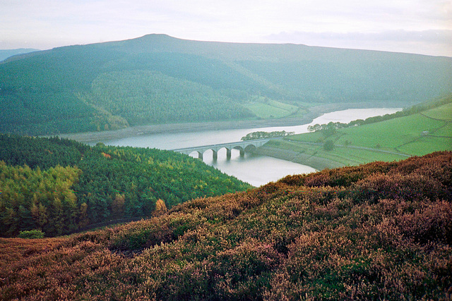 Viaduct over Ladybower Reservoir from Lead Hill (372m) (Scan from 1989)